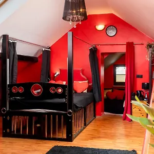  Love hotel Pandora's Loft Poland